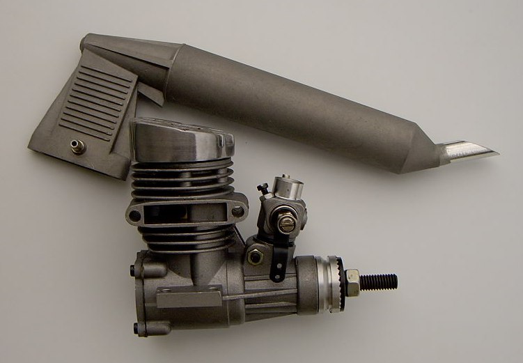 CS .28 FI-SE R/C Engine w/muffler
