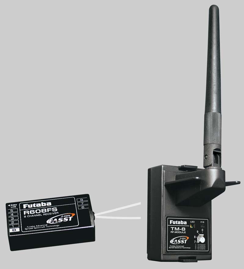 Futaba 2.4Ghz FASST 8-Channel Module/Receiver Set