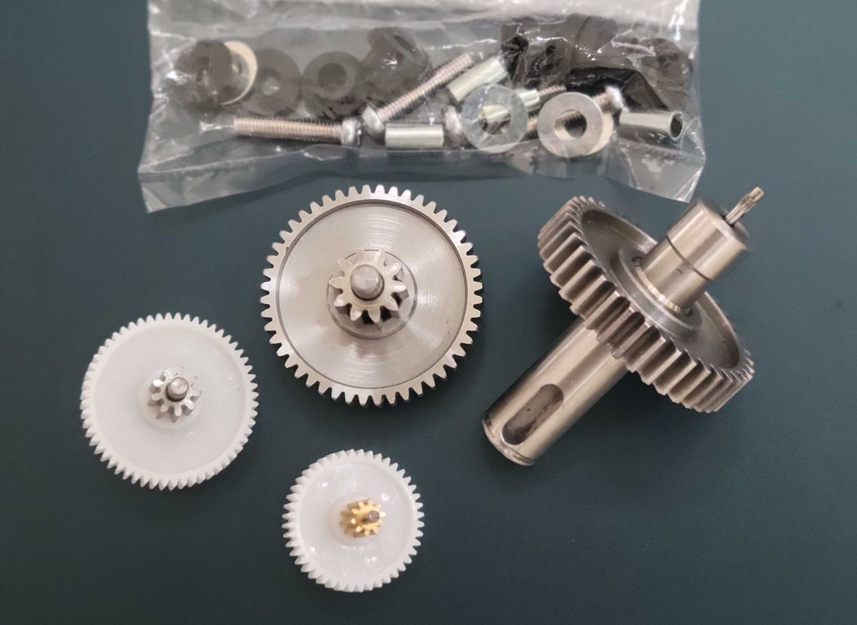 (image for) TONEGAWA SSPS-105 SERVO GEAR SET - HI-SPEED W/ACCY.