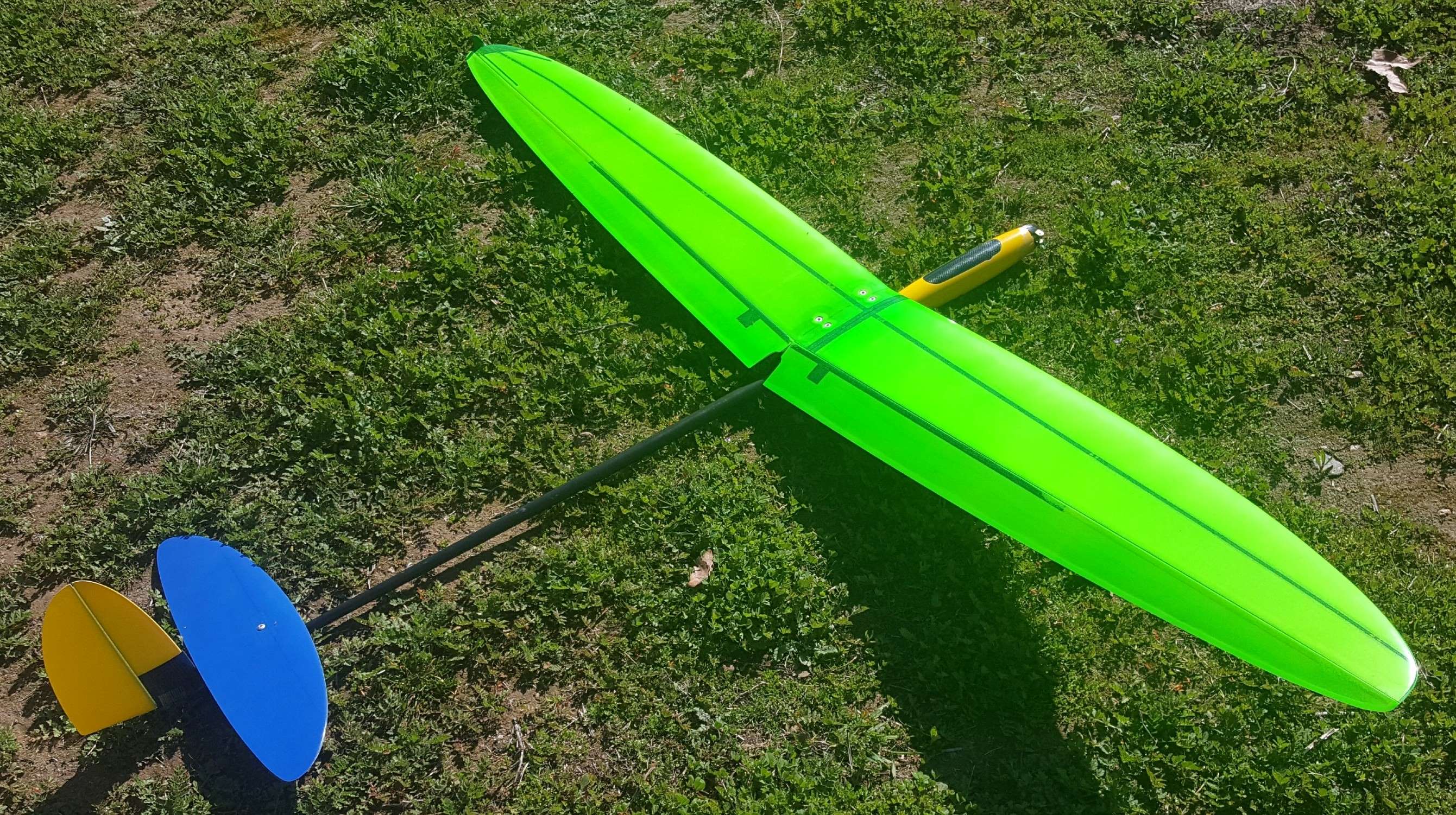 HC ELECTRO-BLAZE e-GLIDER & HLG 1.5m ALL COMPOSITE ARF - Click Image to Close